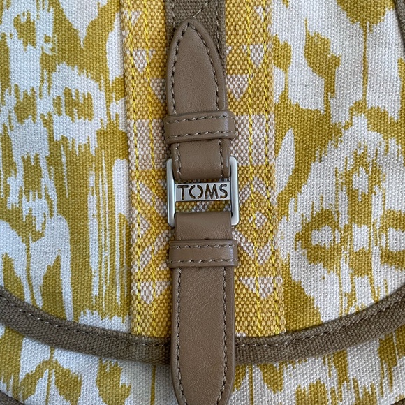 Toms Crossbody Canvas Bag - Picture 5 of 8